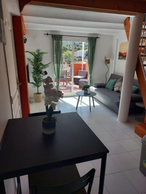 Tipo Loft Con Vista Al Montgo Denia